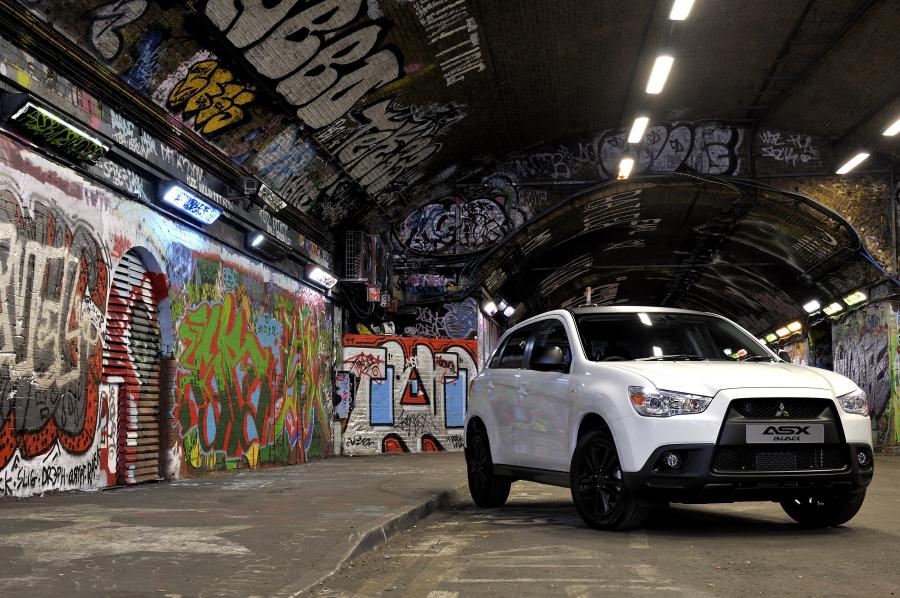  Mitsubishi ASX Black 2011 года  (UK) (фото 106 из 109)